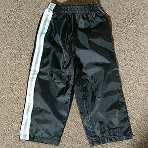 Thin jogging pants